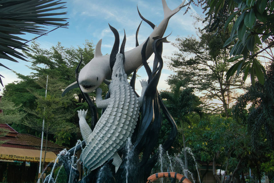 Jasa Desain Grafis Surabaya Berani Modal Gede, tapi Desain ‘Menjijikkan’ Bongkar 5 Alasan Bisnis Anda Kalah Saing!