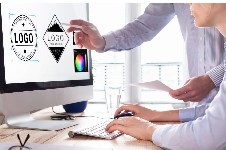 Jasa Desain Logo Profesional Awas! 9 dari 10 Bisnis ‘Terpaksa’ Rebranding Mahal Gara-Gara 5 Kesalahan Logo Awal Ini!