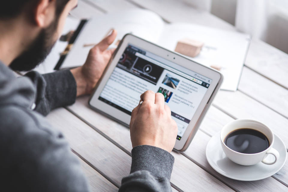 Jasa Desain Sosial Media, Rajin Posting tapi Sepi Like Jangan-jangan Akun Anda Sudah Jadi Zombie!